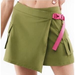 Fabletics Jillian Olive Green Pink Lightweight Wrap Skirt Utility Athletic Sz M‎